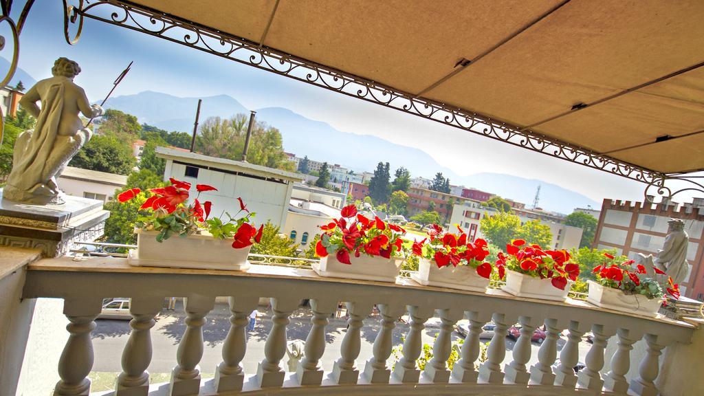 Hotel Boutique Vila Fernando ติรานา ภายนอก รูปภาพ