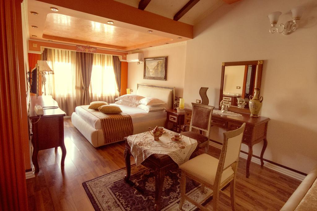 Hotel Boutique Vila Fernando ติรานา ภายนอก รูปภาพ